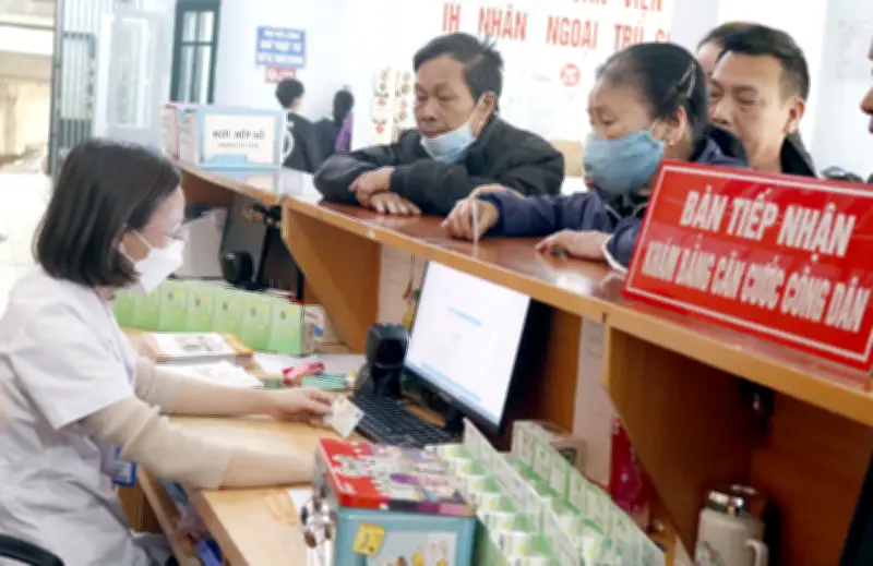 TPHCM: Hơn 7.600 người dân xã phường an toàn khu chưa có thẻ BHYT