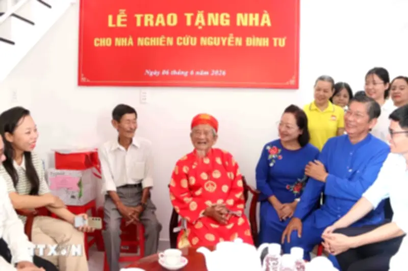 TP.HCM trao tặng nhà cho nhà nghiên cứu Nguyễn Đình Tư