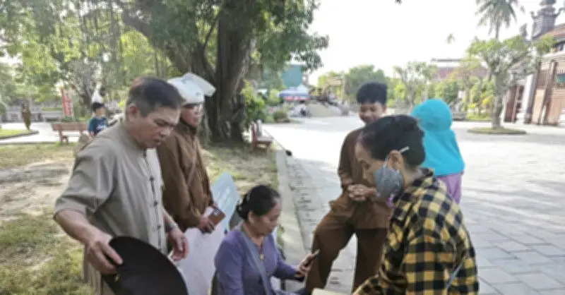 Trẻ sơ sinh bị bỏ rơi tại chùa Hoằng Phúc, Quảng Trị