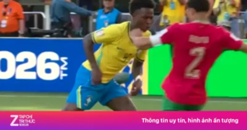Tranh cãi pha bóng của Hakimi và Vinicius ở trận hòa Brazil