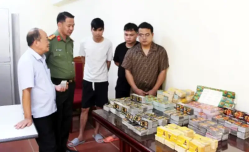 Triệt phá đường dây lừa đảo qua livestream bán vé cào trúng thưởng