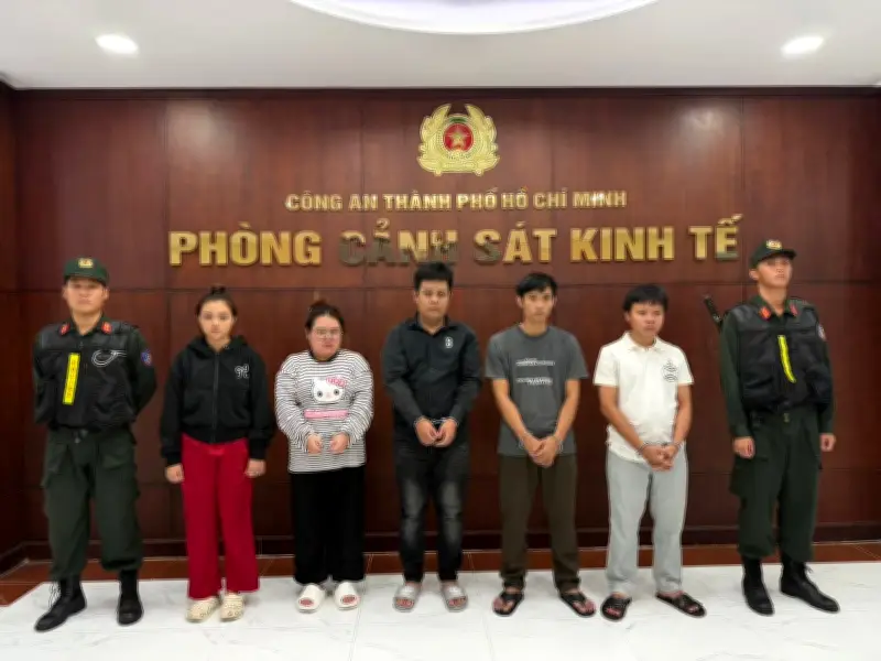 Triệt phá đường dây sản xuất dép giả quy mô lớn tại Củ Chi, thu giữ hơn 23.000 đôi