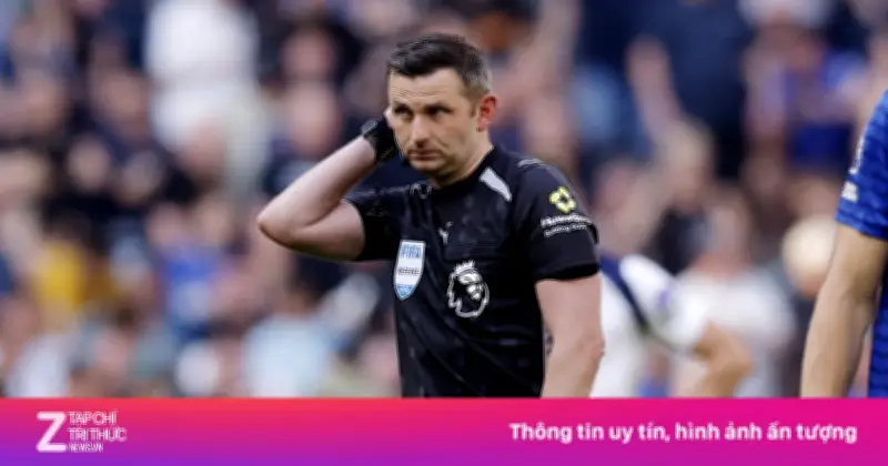 Trọng tài Michael Oliver lỡ trận ra quân World Cup 2026 vì chấn thương