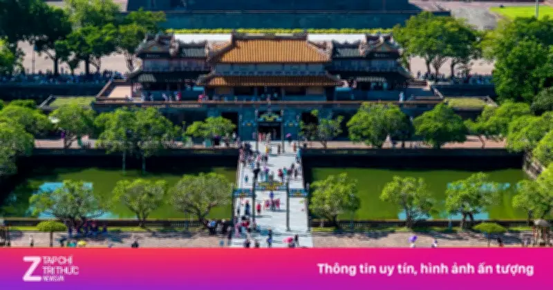 Trung tâm Bảo tồn Di tích Cố đô Huế khuyến cáo du khách bảo vệ sức khỏe trong nắng nóng