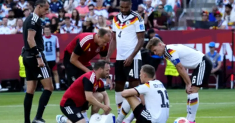 Trung vệ Nico Schlotterbeck chính thức chia tay World Cup 2026 vì chấn thương