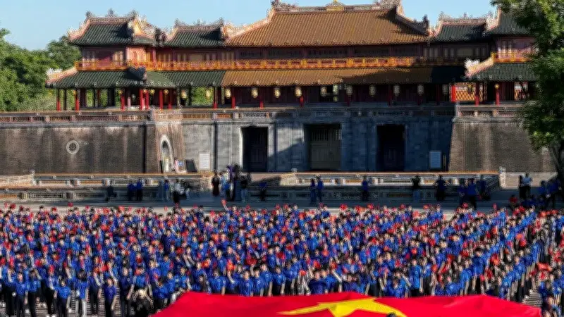 Tuổi trẻ Huế đồng diễn chào mừng 70 năm Ngày truyền thống Hội Liên hiệp Thanh niên