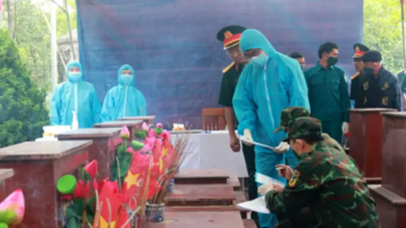 Tuyên Quang lấy mẫu ADN hài cốt liệt sĩ tại Nghĩa trang Quản Bạ