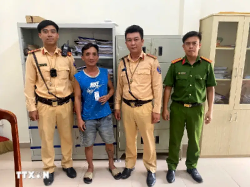 Tây Ninh phát hiện 3 tài xế xe đầu kéo dương tính với ma túy