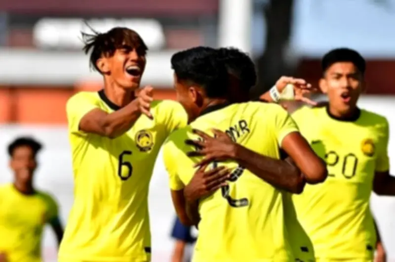 U19 Thái Lan dẫn Malaysia 2-1: Hy vọng cho U19 Việt Nam đi tiếp