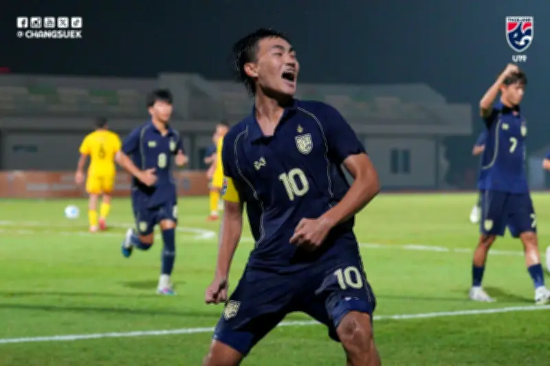 U19 Việt Nam tiến gần bán kết Đông Nam Á nhờ U19 Thái Lan thắng nghẹt thở