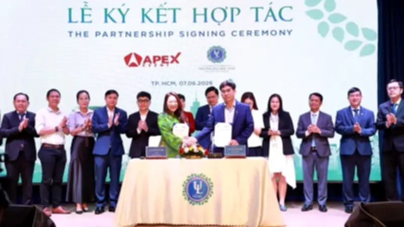 ULAW tổ chức Ngày hội việc làm lần I và ra mắt Câu lạc bộ Doanh nhân