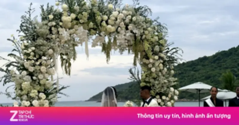 Vợ chồng Quang Hải dự đám cưới tuyển thủ Việt kiều Cao Pendant Quang Vinh tại Đà Nẵng