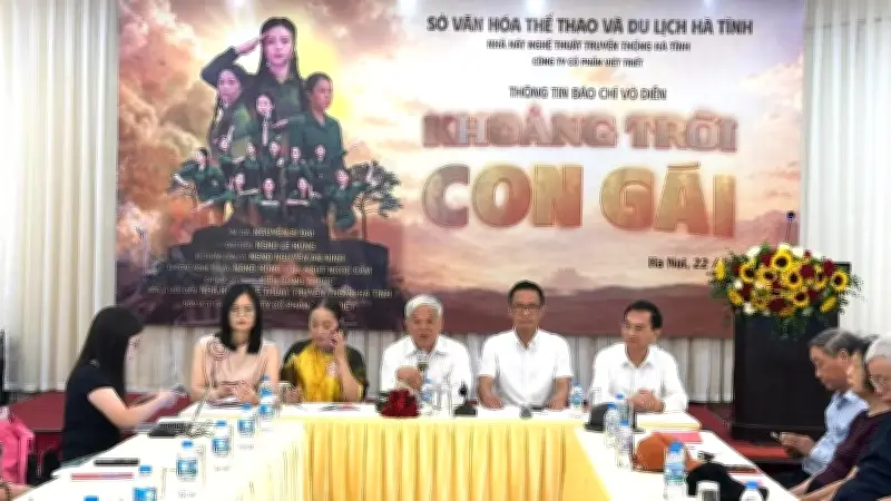 Vở diễn 'Khoảng trời con gái' tri ân 10 nữ liệt sĩ Đồng Lộc