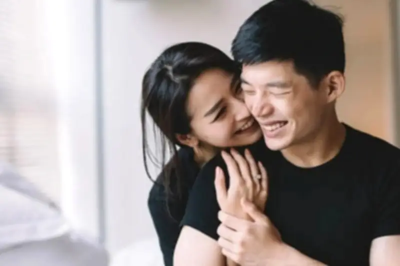 Vợ giả vờ không biết tôi ngoại tình với cấp dưới và cái kết