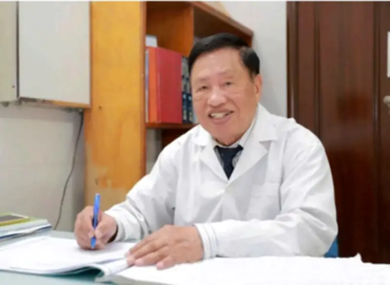 Vị giáo sư quân y đi tìm 'chìa khóa vàng' chống sốt rét giữa chiến trường