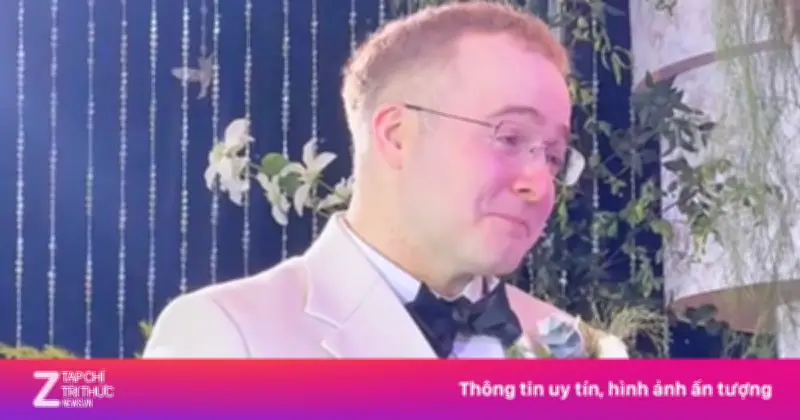 Video: Chàng cảnh sát Đức mặc đồ hổ xúc động khi cưới vợ Việt Nam