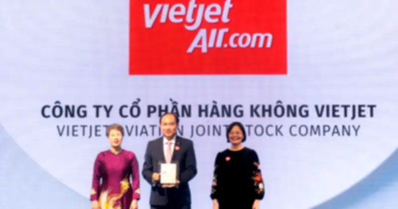 Vietjet lần thứ ba lọt Top 50 Doanh nghiệp phát triển bền vững tiêu biểu