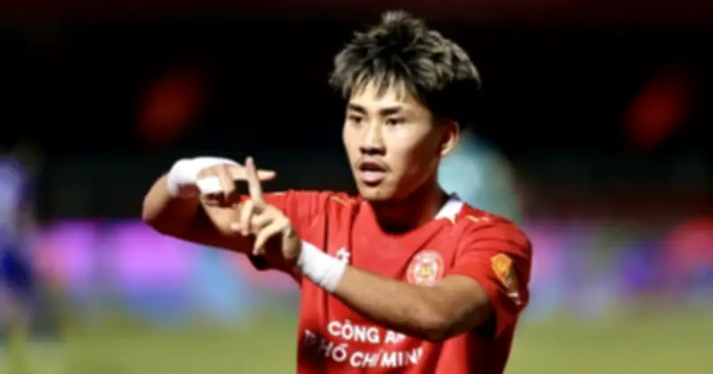 Việt kiều Khoa Ngô có thể lên thẳng đội tuyển Việt Nam