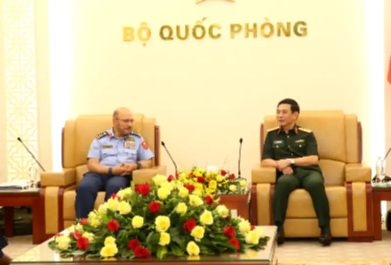 Việt Nam và UAE tăng cường hợp tác quốc phòng