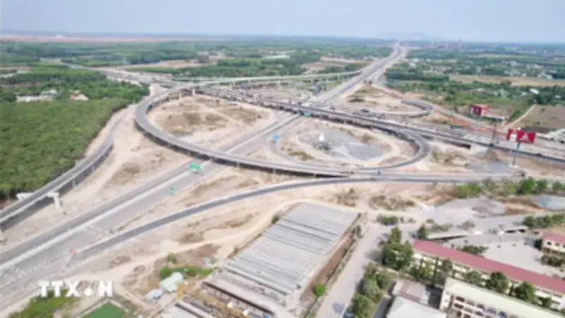 Xử lý 2 điểm xung đột tại nút giao Long Thành trên cao tốc Biên Hòa - Vũng Tàu