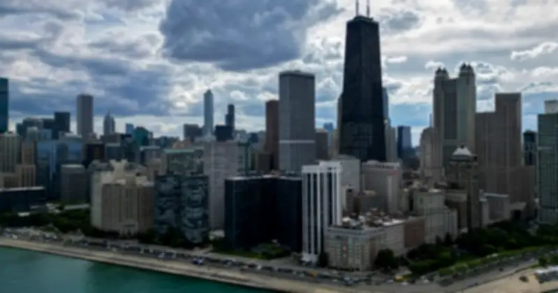 Xả súng hàng loạt ở Chicago, 8 người chết, ông Trump kêu gọi can thiệp liên bang