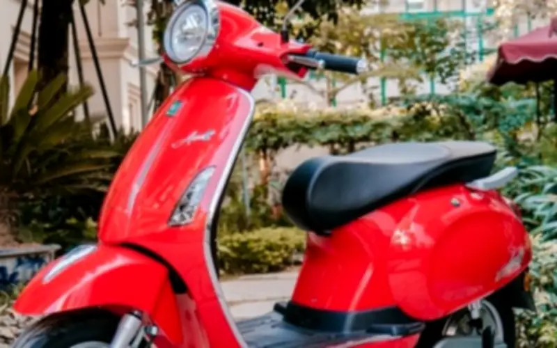 Xe máy điện không cần bằng lái giá từ 15,5 triệu đồng, chạy 165 km/lần sạc