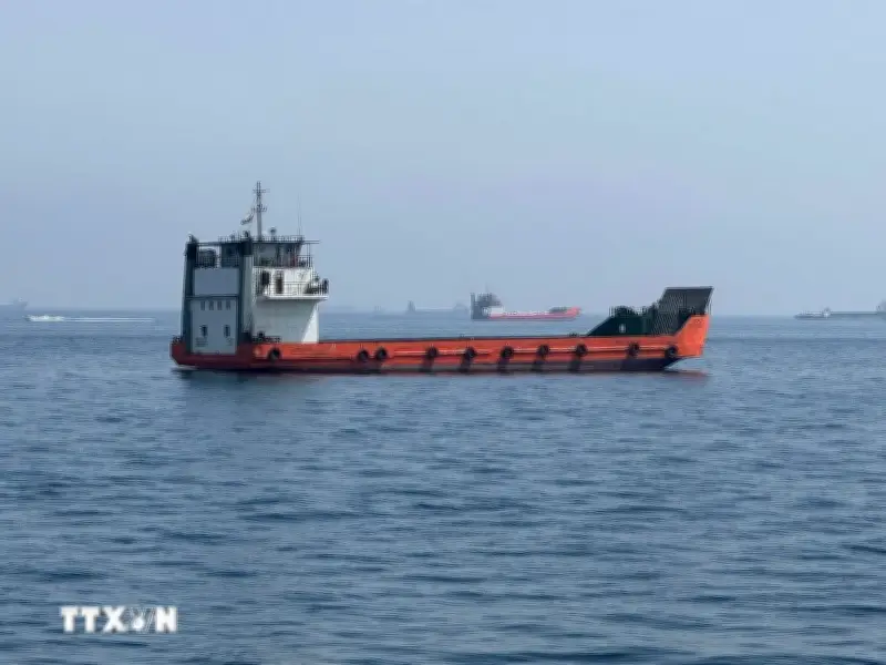 Xung đột Trung Đông: Tàu thuyền bắt đầu di chuyển trở lại qua eo biển Hormuz