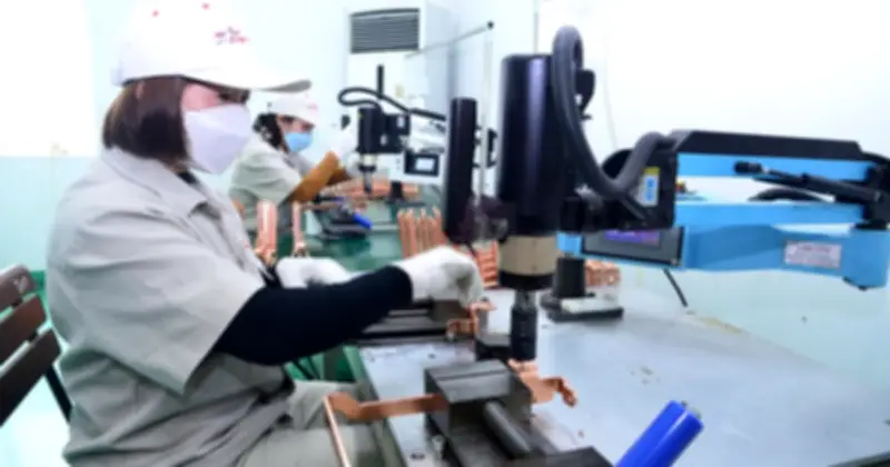 Đề xuất chính sách tiếp sức doanh nghiệp, cảnh báo hợp đồng biến tướng