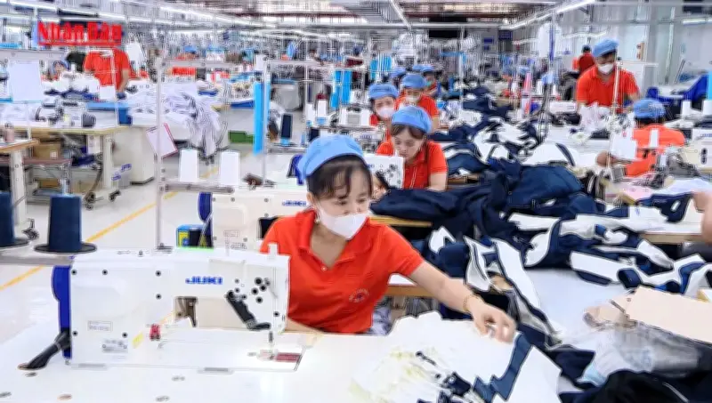 Đề xuất tăng lương tối thiểu vùng lên 6-8% năm 2027