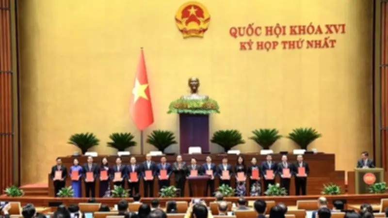 Ủy ban Thường vụ Quốc hội ban hành ba nghị quyết quan trọng