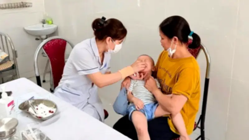 Y tế cơ sở Hà Nội: Nỗ lực đưa trạm y tế thành "bác sĩ gia đình" gần dân