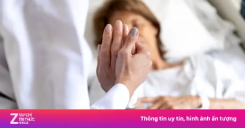 Y tá tiết lộ dấu hiệu lạ của người sắp qua đời