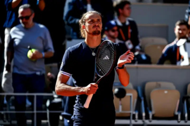 Zverev lần thứ hai vào chung kết Roland Garros, chờ đối thủ tại Paris