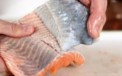 3 bộ phận cá chứa độc tố cần tránh ăn thường xuyên