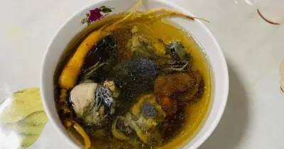 30 năm không uống rượu, men gan cao gấp 10 lần vì món canh 'đại bổ'
