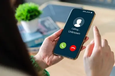 AI giả giọng người thân, Mỹ cảnh báo chiêu lừa đảo mới nguy hiểm
