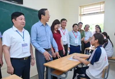 Bộ GD-ĐT kiểm tra đột xuất kỳ thi tốt nghiệp THPT tại Ninh Bình