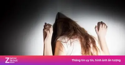 Bé gái 13 tuổi tự đi khám tâm lý vì không tin bố mẹ lắng nghe