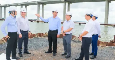 Bộ trưởng Bộ Xây dựng yêu cầu đẩy nhanh tiến độ cầu Đại Ngãi 1, thông xe sớm 6 tháng