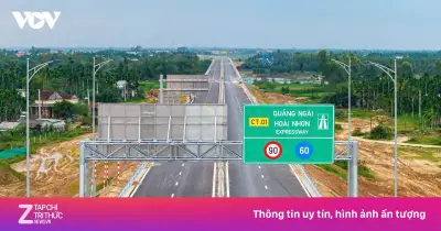 Bộ Xây dựng lấy ý kiến 11 tỉnh về mở rộng cao tốc Bắc - Nam lên 6 làn xe