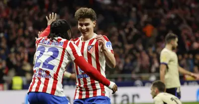 Barcelona gặp khó trong thương vụ chiêu mộ Julian Alvarez