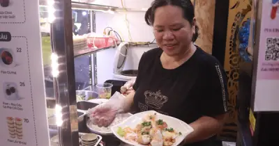 Bánh ram ít Huế gây bão mạng, thành món bán chạy nhất ở nhiều quán TP.HCM