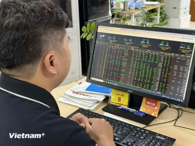 Cổ phiếu bất động sản dẫn dắt VN-Index trở lại mốc 1.800 điểm