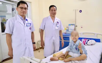 Ca phẫu thuật thay khớp tăng trưởng nhân tạo với kỹ thuật hiện đại nhất