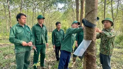 Cao-su Điện Biên thưởng gần 5,7 tỷ đồng cho công nhân lao động