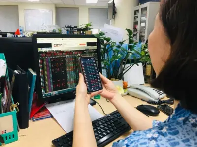 Chứng khoán Việt Nam tăng phiên thứ hai liên tiếp, nhà đầu tư thận trọng