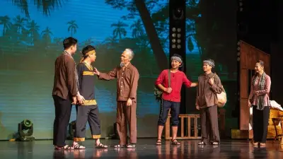 Chương trình nghệ thuật 'Bác Hồ - Hai tiếng thiêng liêng' gây xúc động tại Đại học Thăng Long