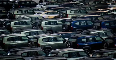 Cái kết đắng cho Trung Quốc khi thiên vị xe điện, nỗi ấm ức của người lái xe xăng giờ tăng gấp triệu lần