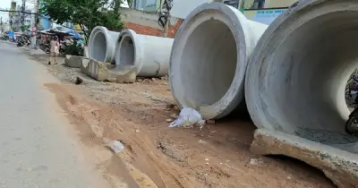 Công trình sửa đường tại Cát Lái và Minh Phụng gây khó khăn cho người dân