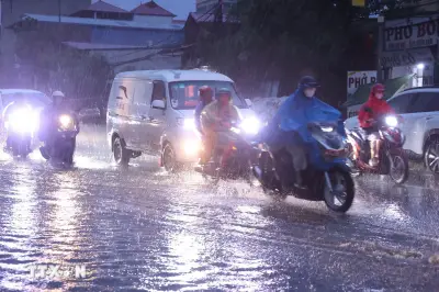 Cảnh báo mùa đông ở Hà Nội và cục bộ mưa to ở vùng núi Bắc Bộ
